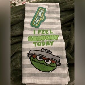 💚 2 Sesame Street Oscar the Grouch hand towels